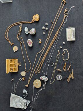 Vintage Estate Sale costume jewelry lot some nice pieces